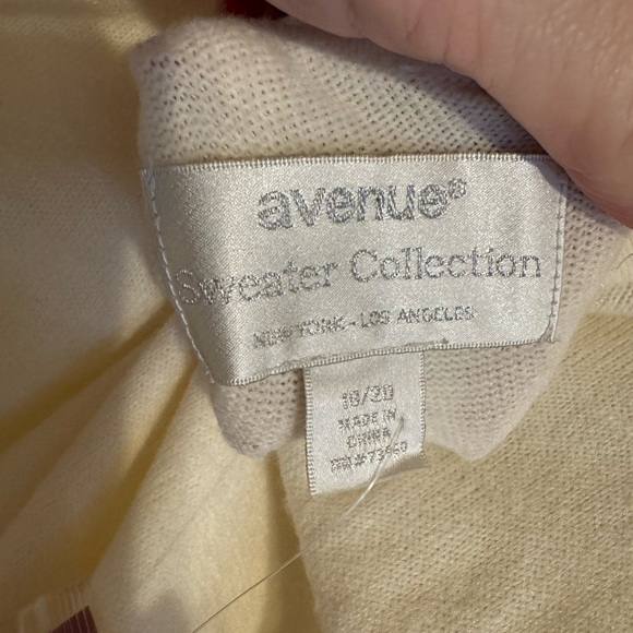 NWT  3/4 Flared Sleeve  SPRING  Cream Crew Neck Sweater    PLUS: 18/20     #T - Picture 6 of 7